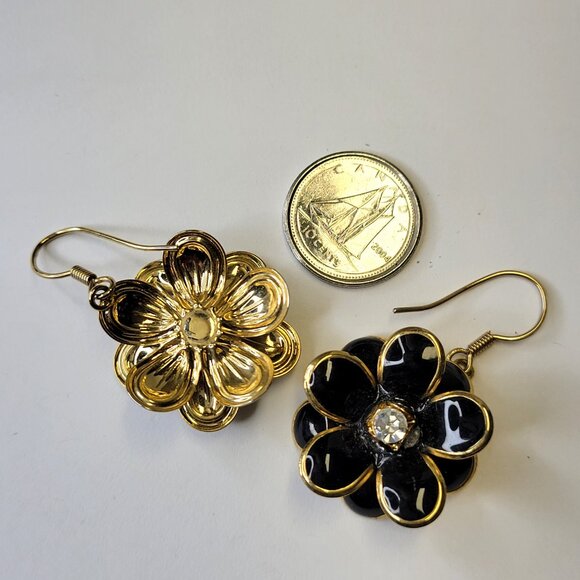 Black Flower Earrings - Picture 5 of 6